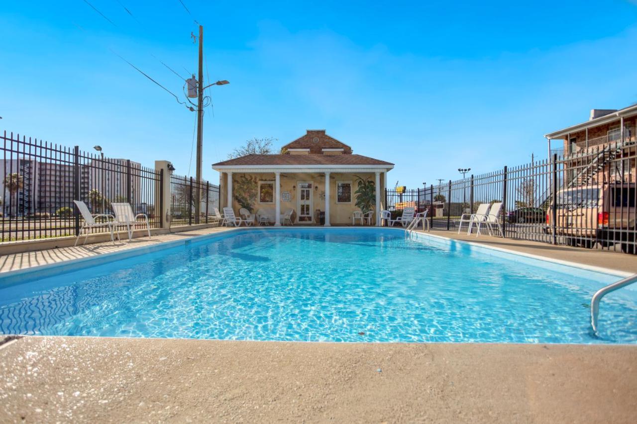 Edgewater Inn - Biloxi Beach Exterior photo